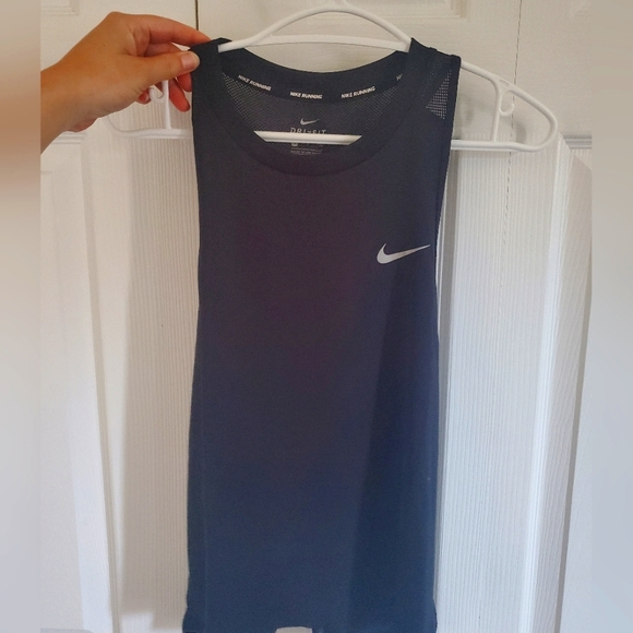 Nike tank top - Picture 1 of 3
